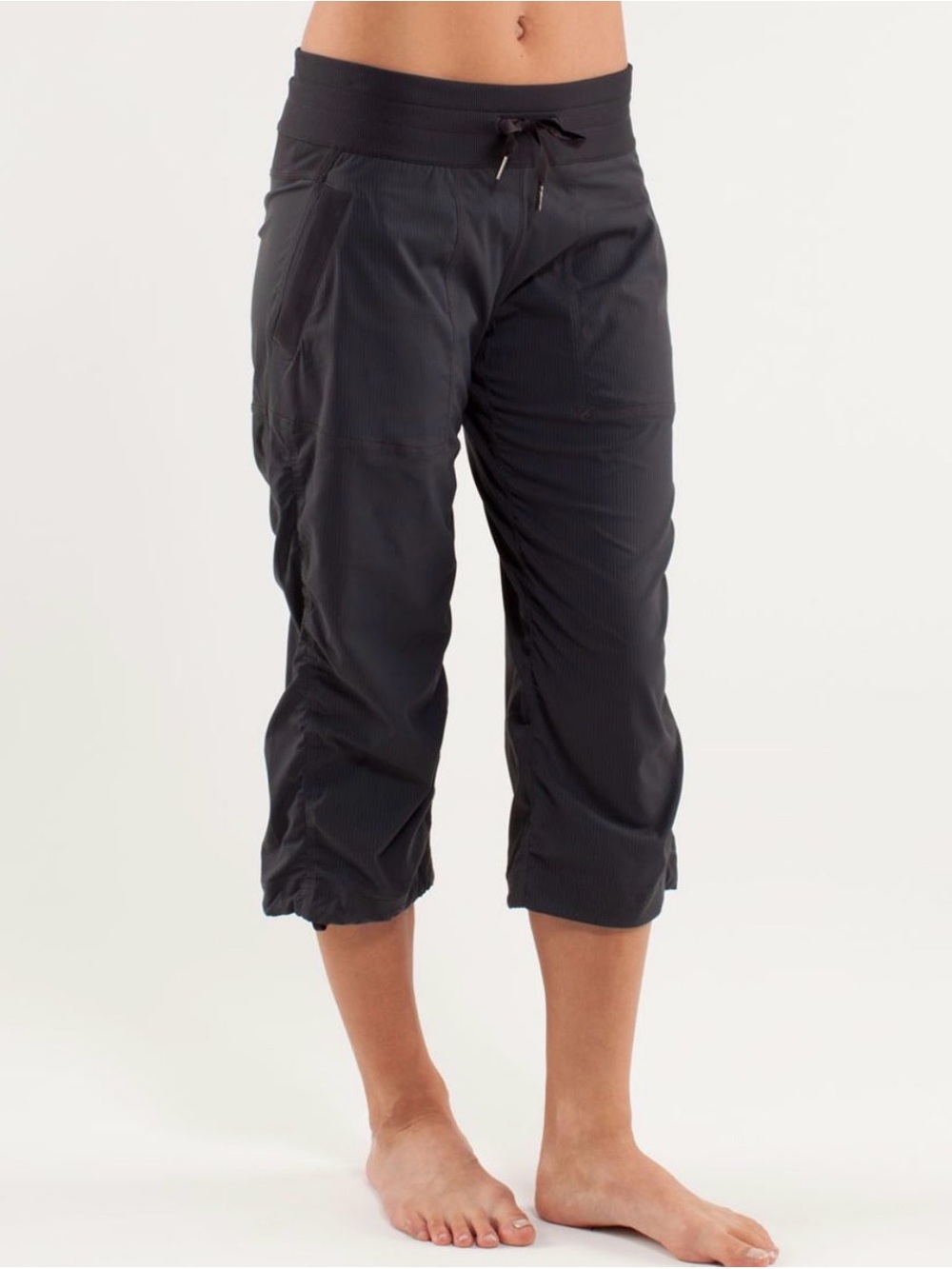 Lululemon Studio Crop size 6
